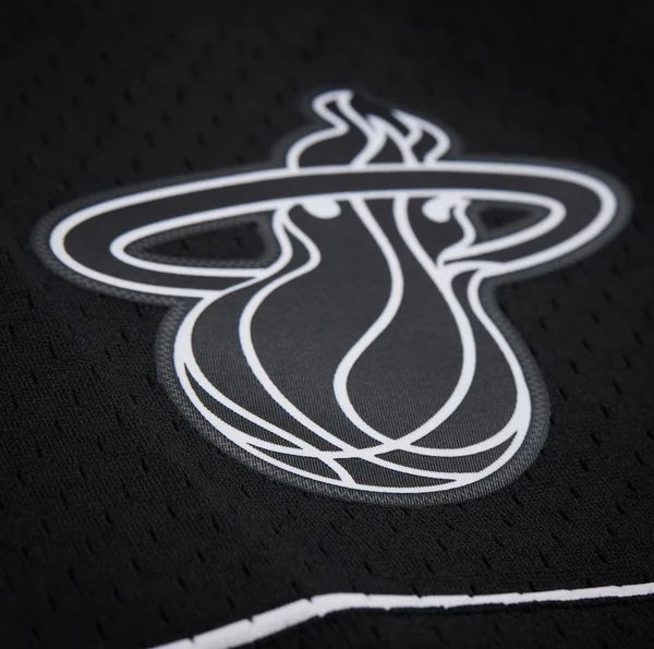 Mitchell & Ness Miami Heat 2011-12 Alternate Swingman Shorts