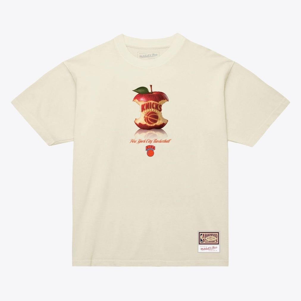 Mitchell & Ness New York Knicks Cream Court Apple T-Shirt